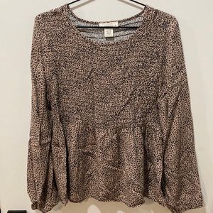 Women’s Urban Romantics Medium Cheetah Print long sleeve